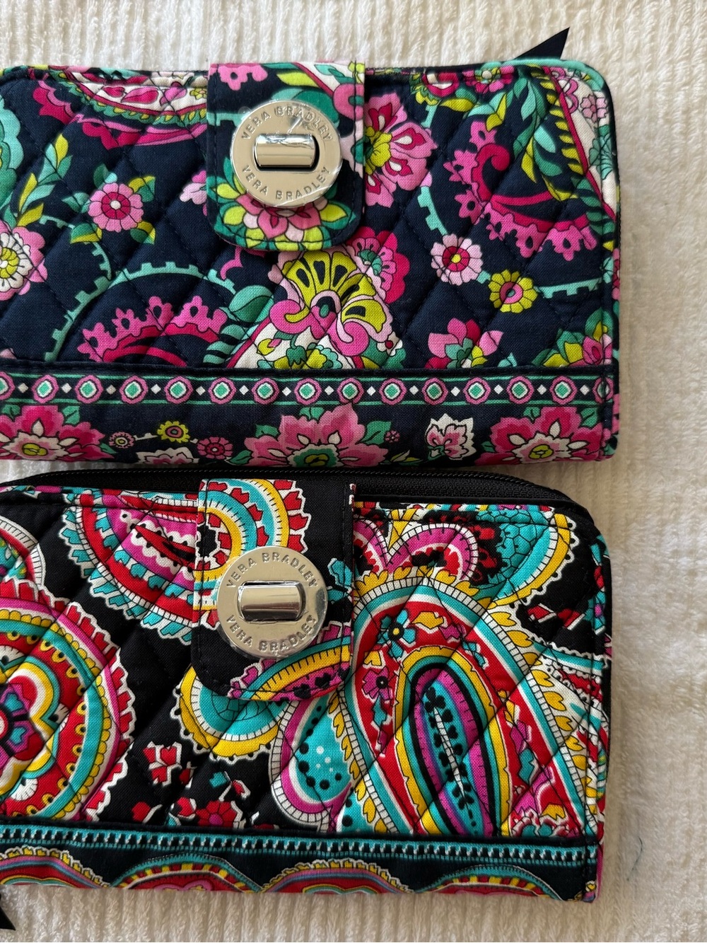 Vera Bradley Turnlock wallet (2)